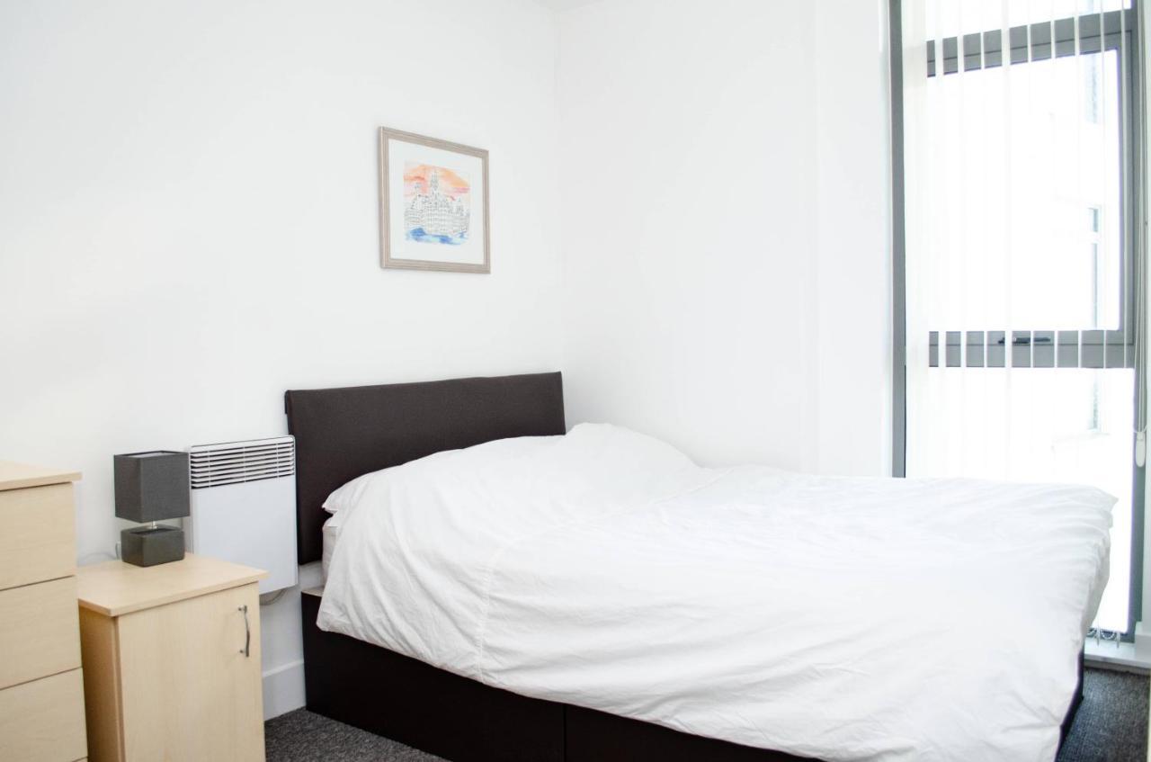Serviced Apartment In Liverpool City Centre - Free Parking - Balcony - By Happy Days ภายนอก รูปภาพ