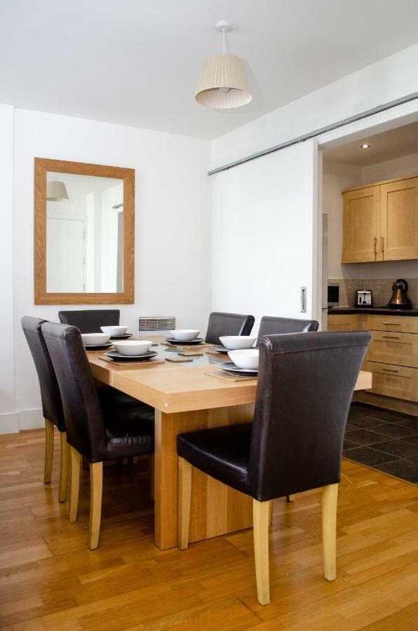 Serviced Apartment In Liverpool City Centre - Free Parking - Balcony - By Happy Days ภายนอก รูปภาพ